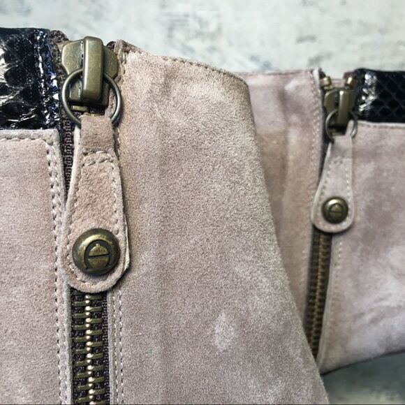 Etienne Aigner suede booties - Picture 13 of 13